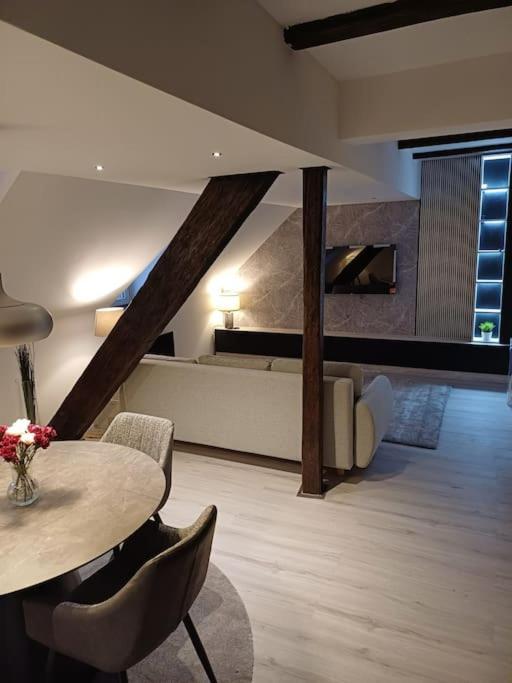 Apartman Ena Radiceva Загреб Екстериор снимка
